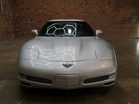 Used 2002 Chevrolet Corvette Z06 w/ Memory Pkg image 5