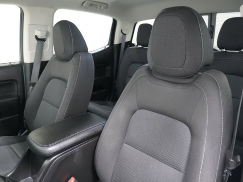 Used 2017 Chevrolet Colorado LT w/ LT Convenience Package image 12