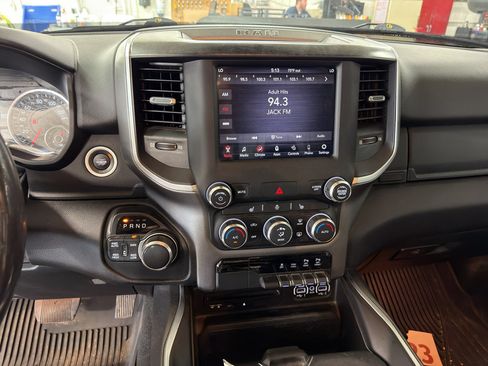 Used 2019 RAM 1500 Big Horn AWD/4WD image 5