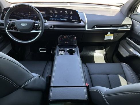 New 2026 Cadillac Vistiq Luxury image 10
