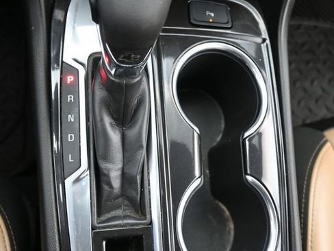 Used 2022 Chevrolet Equinox Premier FWD image 28