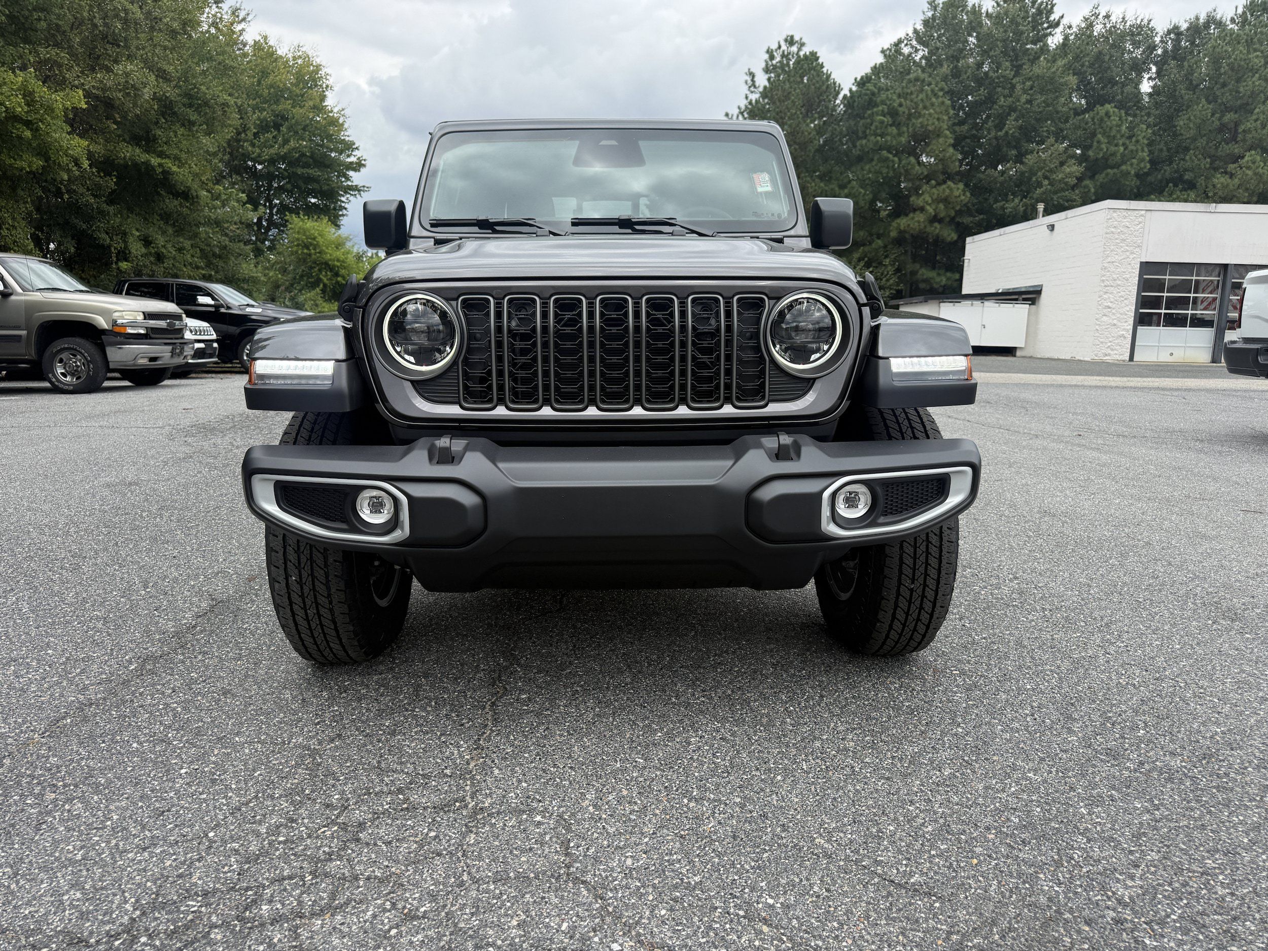 New 2027 Jeep Gladiator Sport AWD/4WD image 2