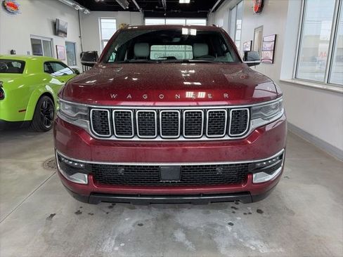 Certified 2025 Jeep Wagoneer 4WD w/ Premium Group I image 2