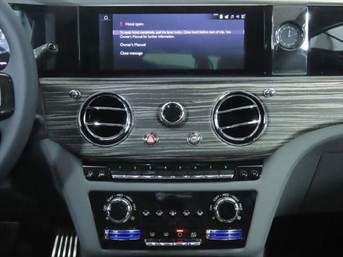 New 2026 Rolls-Royce Spectre image 14