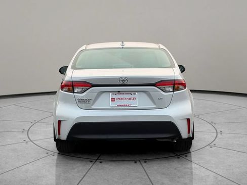 Certified 2025 Toyota Corolla LE FWD image 5