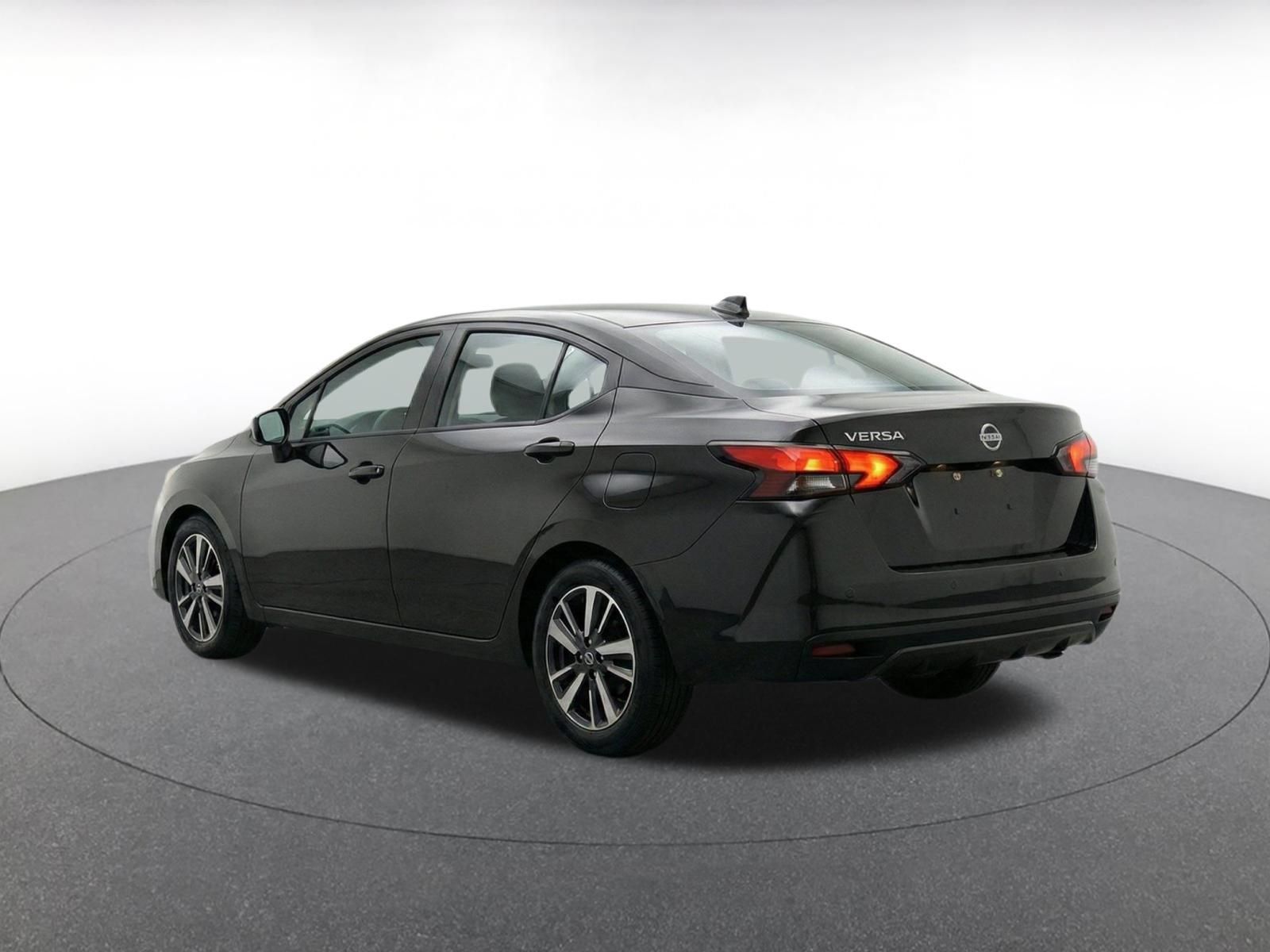 Used 2025 Nissan Versa SV FWD image 6