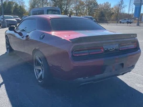 Used 2018 Dodge Challenger SRT Hellcat image 6