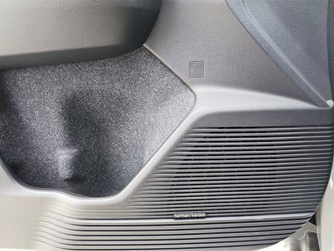 New 2026 Subaru Outback Premium image 30