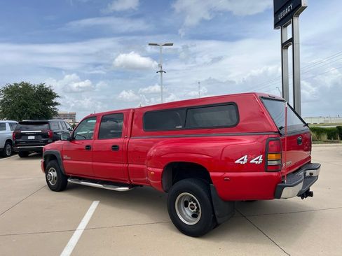 Used 2004 GMC Sierra 3500 SLT w/ Skid Plate Package AWD/4WD image 4