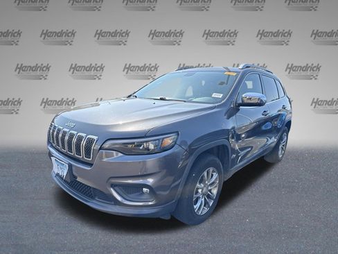 Used 2019 Jeep Cherokee Latitude Plus w/ Comfort/Convenience Group image 4