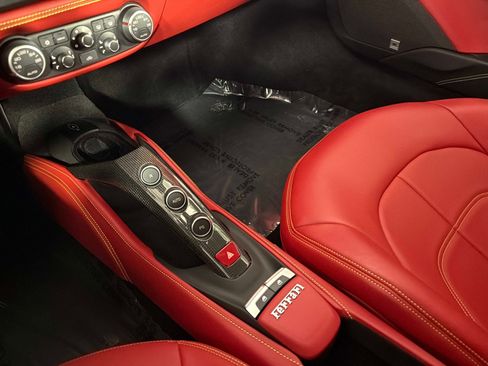 Used 2019 Ferrari 488 GTB RWD image 37