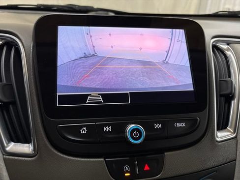 Used 2021 Chevrolet Malibu LT FWD image 38