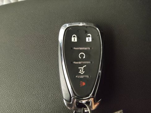 Used 2018 Chevrolet Equinox LT FWD image 32