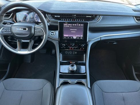 New 2025 Jeep Grand Cherokee Laredo X w/ Luxury Tech Group I image 13