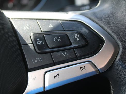 Used 2021 Volkswagen Atlas Cross Sport SE w/ Panoramic Sunroof Package AWD/4WD image 32