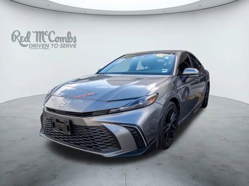 Used 2025 Toyota Camry XSE image 1