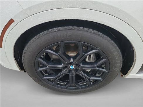 Used 2020 BMW X7 xDrive40i w/ Premium Package image 9