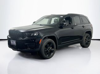 Used 2023 Jeep Grand Cherokee Altitude AWD/4WD video 1