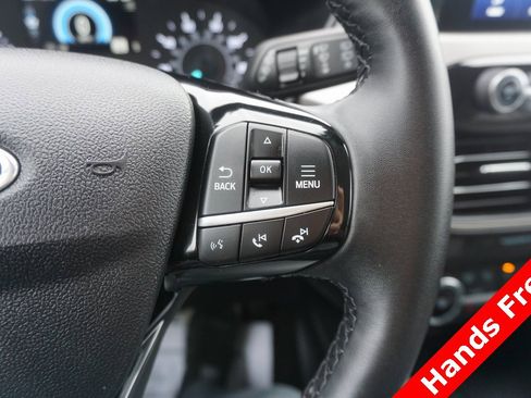 Used 2022 Ford Escape SE w/ Cold Weather Package image 4