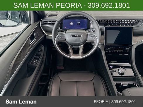 New 2025 Jeep Grand Cherokee Limited w/ Black Appearance Package image 23