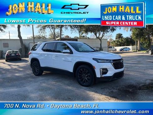 Used 2023 Chevrolet Traverse RS image 16