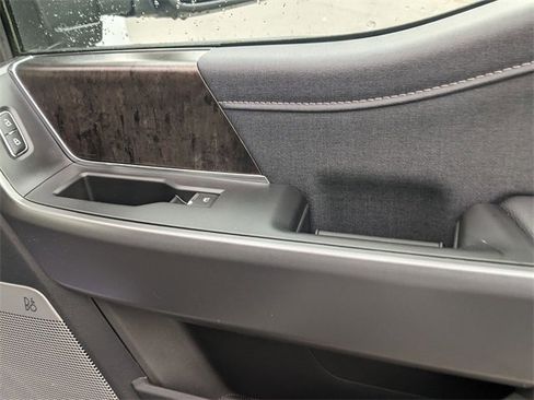 New 2025 Ford F250 Lariat w/ Lariat Ultimate Package image 38