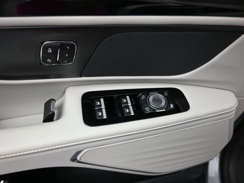 New 2026 Lincoln Nautilus Premier AWD/4WD image 26