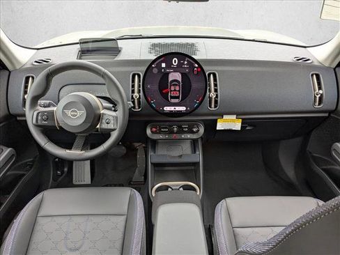 Used 2025 MINI Cooper Countryman S image 11
