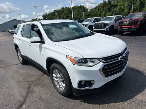 Used 2021 Chevrolet Traverse LT w/ LPO, Floor Liner Package AWD/4WD image 6