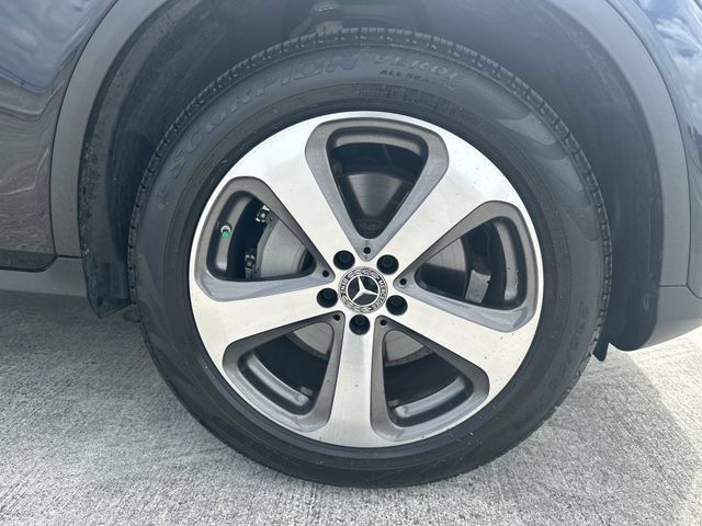 Used 2022 Mercedes-Benz GLC 300 4MATIC image 11