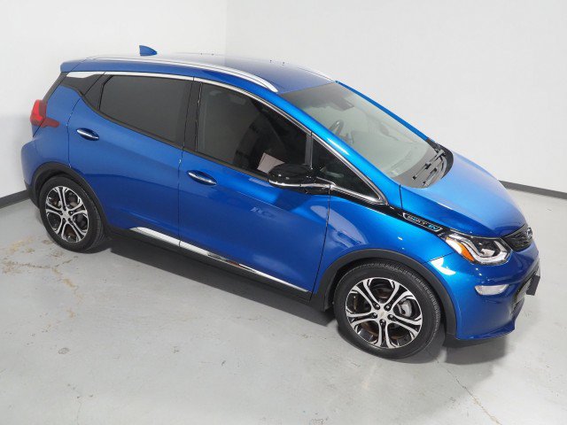 Used 2020 Chevrolet Bolt Premier w/ Infotainment Package FWD image 11