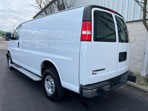 Used 2022 Chevrolet Express 2500 w/ Driver Convenience Package image 5