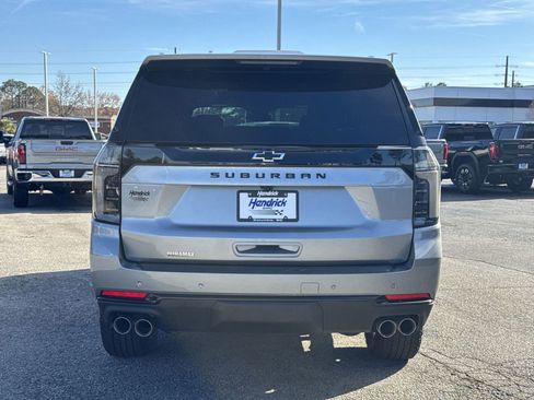Used 2025 Chevrolet Suburban Z71 w/ Z71 Off-Road Package image 9