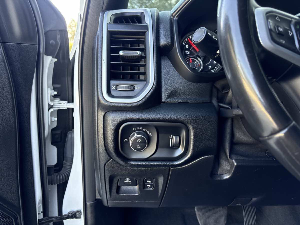 Used 2020 RAM 1500 Big Horn RWD image 21