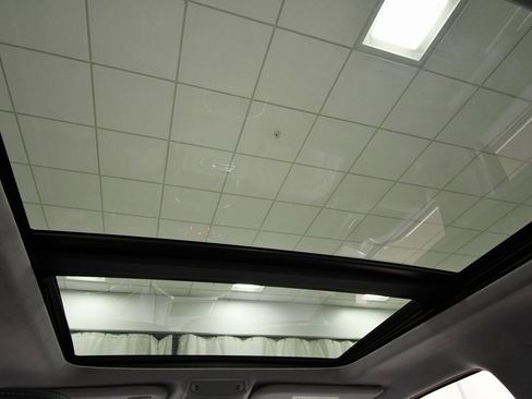 Used 2022 Ford F350 Limited image 16