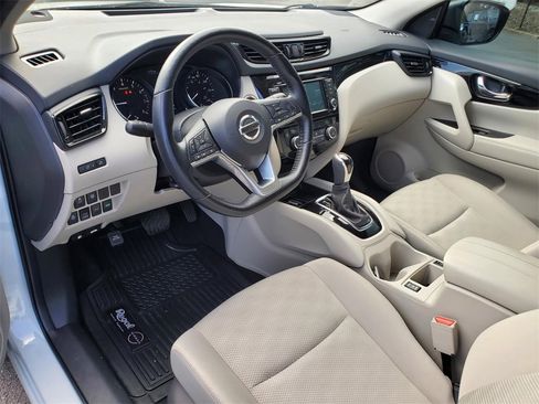 Certified 2022 Nissan Rogue Sport SV image 16