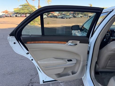 Used 2013 Chrysler 300 C image 22