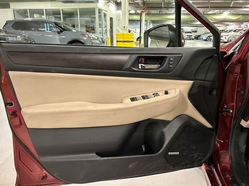 Used 2017 Subaru Legacy 2.5i Limited image 10