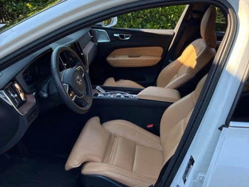 Used 2023 Volvo XC60 B6 Ultimate w/ Protection Package Premier AWD/4WD image 4