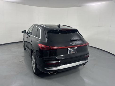 Certified 2025 Audi Q5 Premium Plus w/ Premium Plus AWD/4WD image 32