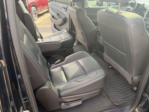 Used 2020 Chevrolet Suburban Premier image 17