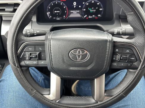 Used 2024 Toyota Tacoma TRD Sport image 5