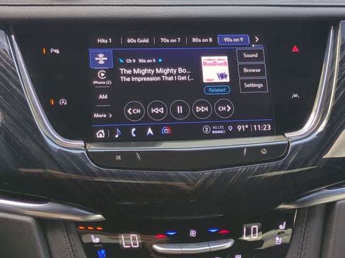 Used 2025 Cadillac XT6 Premium Luxury w/ LPO, Floor Liner Package FWD image 33
