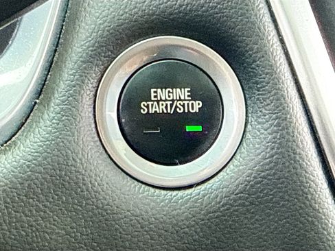 Used 2021 Chevrolet Traverse Premier AWD/4WD image 9