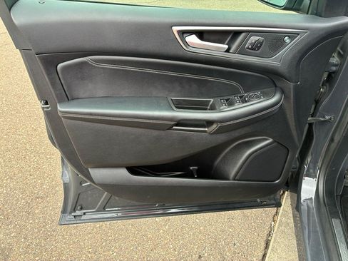 Used 2021 Ford Edge Titanium AWD/4WD image 14