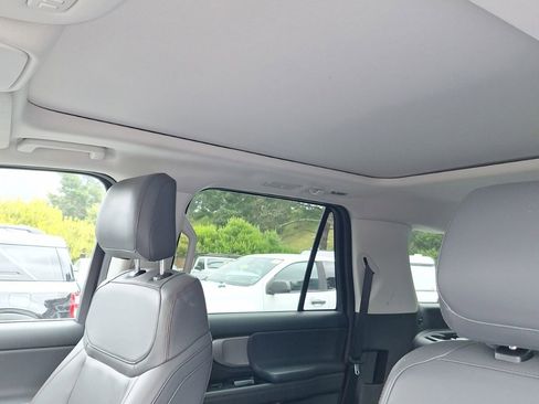 Used 2025 Ford Expedition Max Active image 19