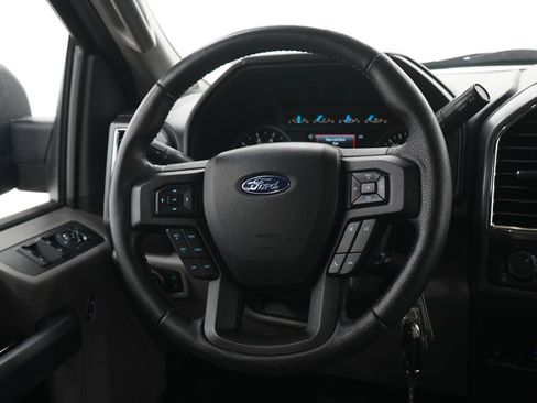 Used 2015 Ford F150 XLT w/ Equipment Group 302A Luxury AWD/4WD image 17