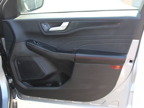 Used 2023 Ford Escape ST-Line w/ Tech Pack #1 image 11