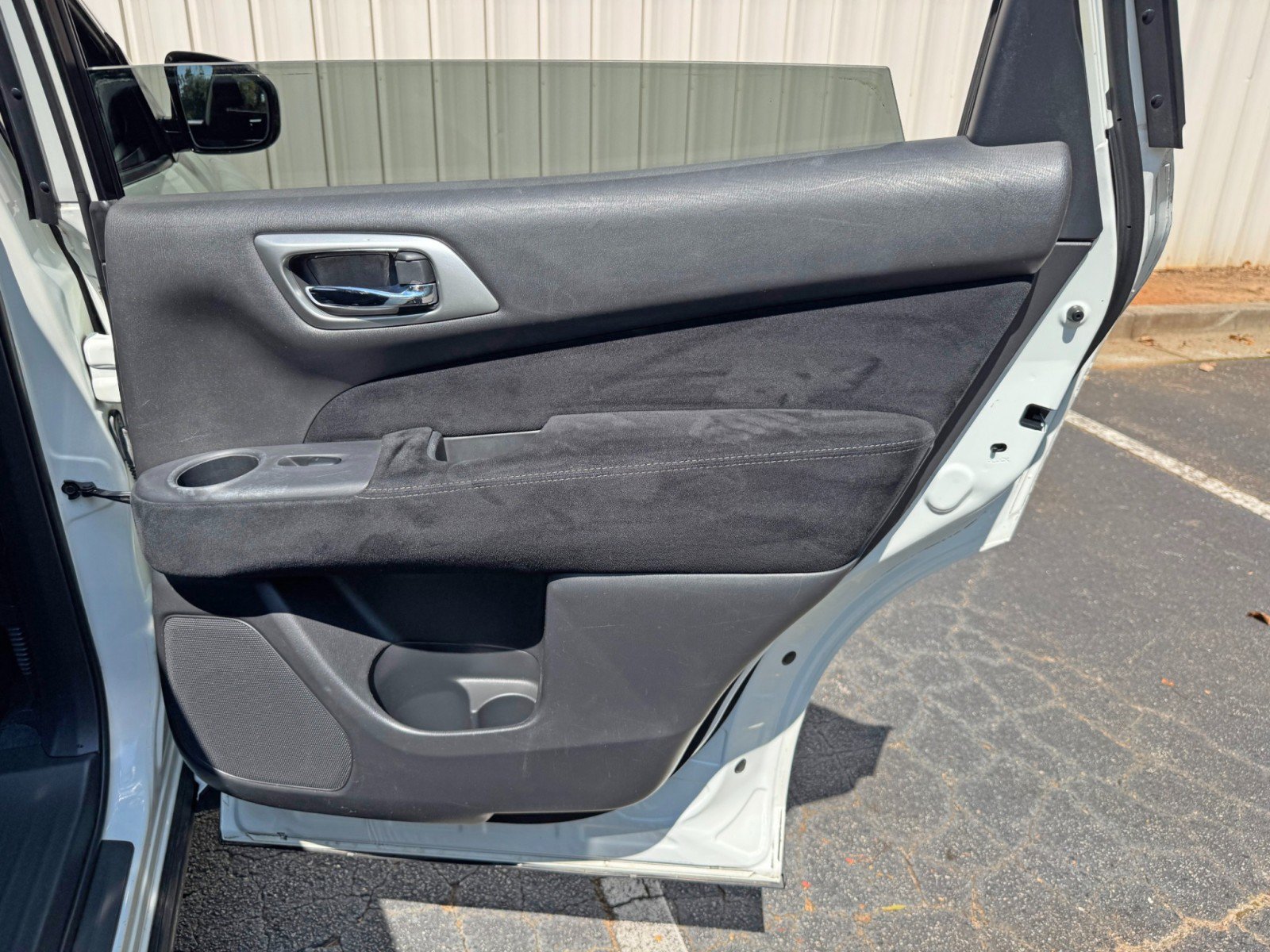 Used 2015 Nissan Pathfinder SV w/ Trailer Tow Package FWD image 41