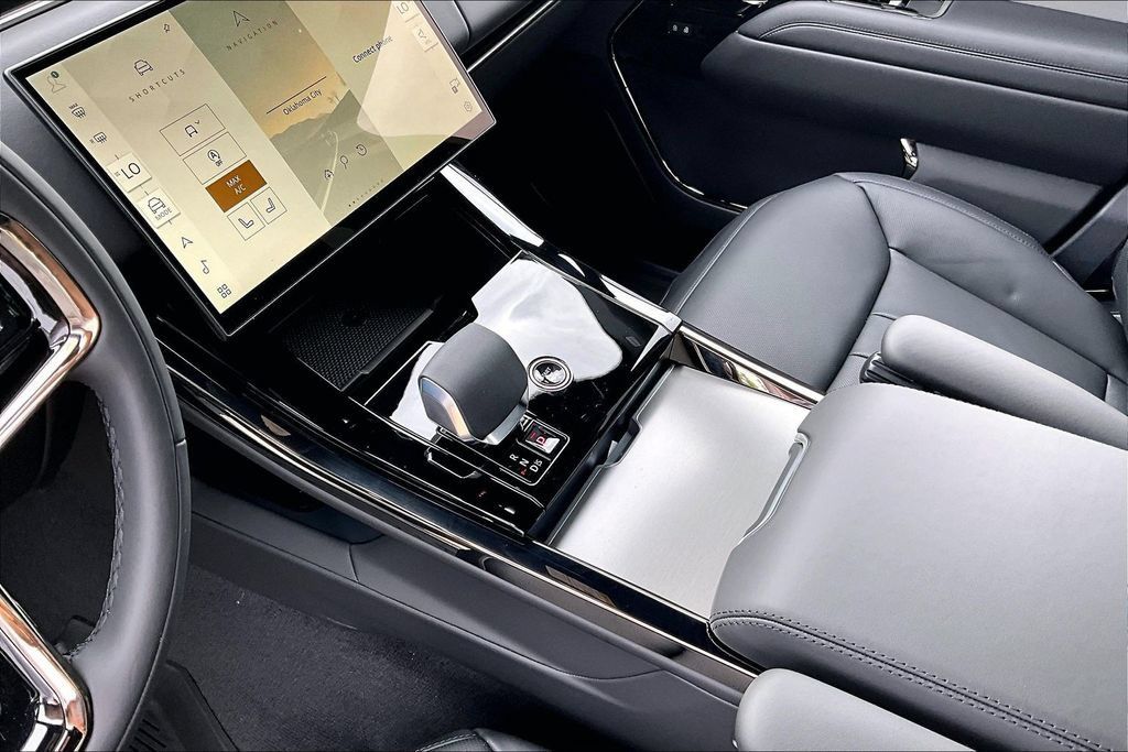 New 2026 Land Rover Range Rover Sport Dynamic SE AWD/4WD image 8